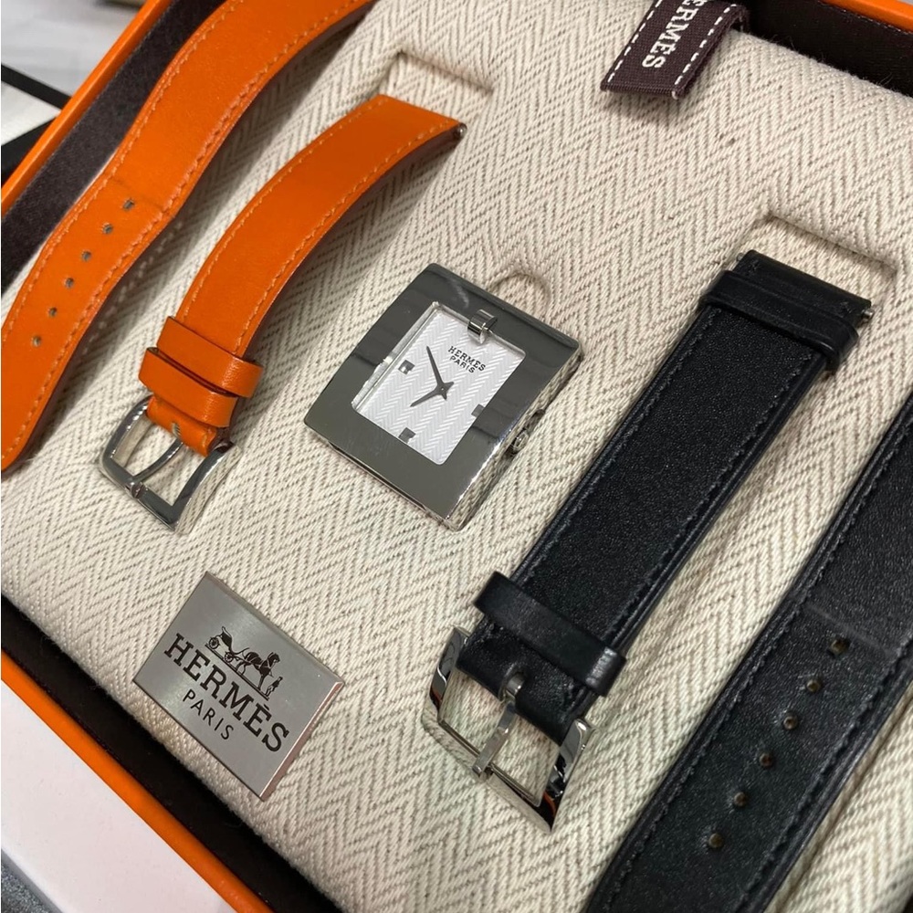 Hermes Watch Set of two color wrist band 💯 auth